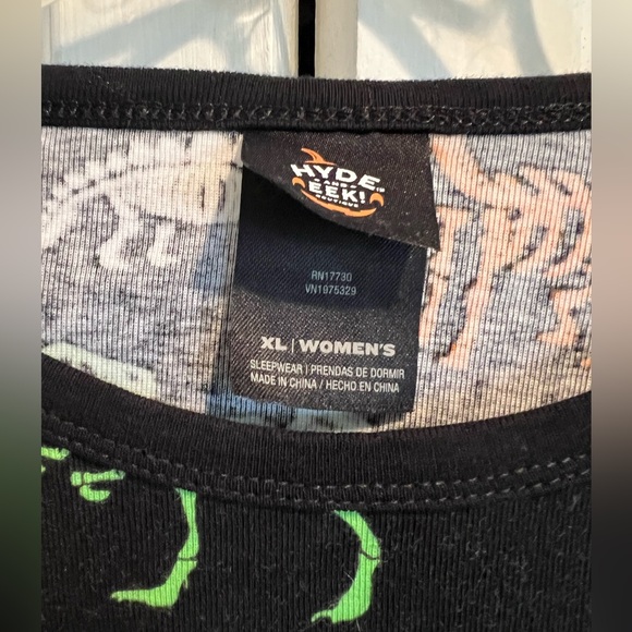 Dinosaur 🦖 2 Pc Pajamas / Thermal Underwear- Black w Dino Skeletons - Picture 3 of 8